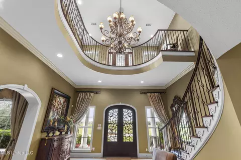 Entry Way - 3375 N Ratliff Rd, Jackson, MS 39209 photo 15 of 23