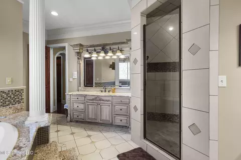 Bath - 3375 N Ratliff Rd, Jackson, MS 39209 photo 5 of 13