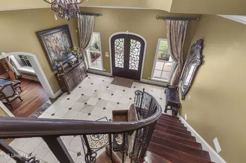 Entry Way - 3375 N Ratliff Rd, Jackson, MS 39209 photo 18 of 23