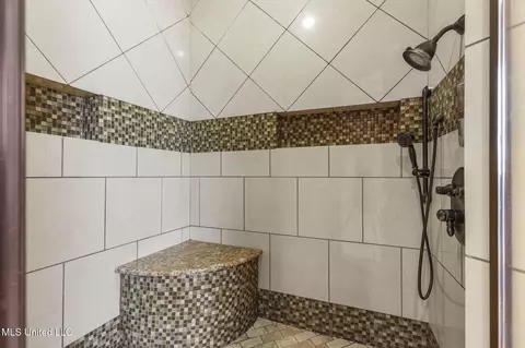 Bath - 3375 N Ratliff Rd, Jackson, MS 39209 photo 4 of 13