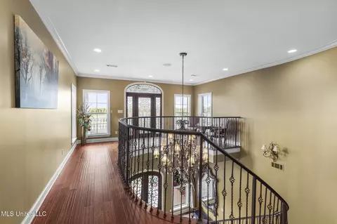 Entry Way - 3375 N Ratliff Rd, Jackson, MS 39209 photo 19 of 23