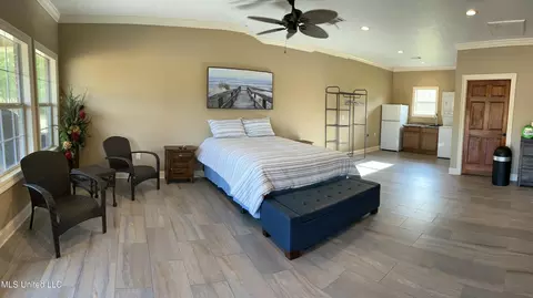 Bedroom - 3375 N Ratliff Rd, Jackson, MS 39209 photo 11 of 11