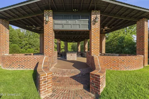Exterior - 3375 N Ratliff Rd, Jackson, MS 39209 photo 14 of 18