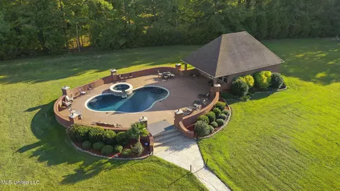 Exterior - 3375 N Ratliff Rd, Jackson, MS 39209 photo 17 of 18