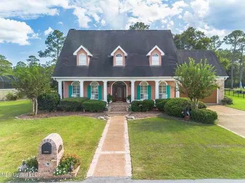 19576 Champion Cir, Gulfport, MS 39503