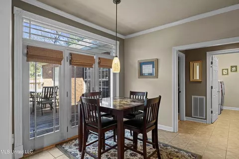 5822 Lake Trace Cir, Jackson, MS 39211 photo 10