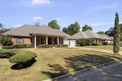 5822 Lake Trace Cir, Jackson, MS 39211 photo 2