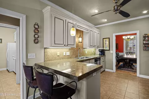 5822 Lake Trace Cir, Jackson, MS 39211 photo 9