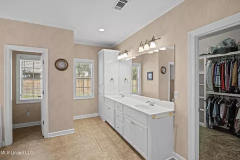 5822 Lake Trace Cir, Jackson, MS 39211 photo 16
