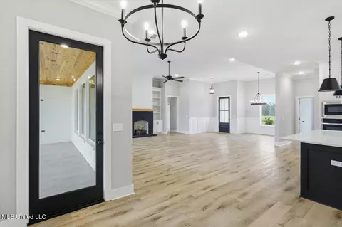 Entry Way - 408 Lennon Ln, Brandon, MS 39047 photo 2 of 3