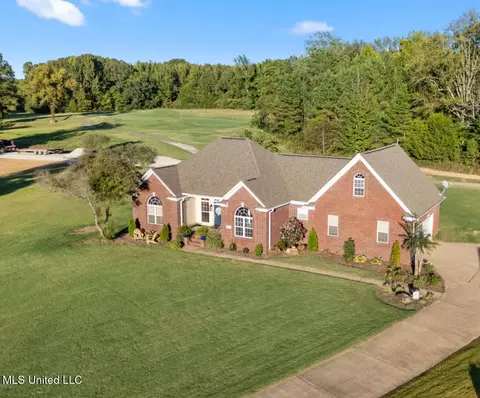 41 Armour Cv, Holly Springs, MS 38635