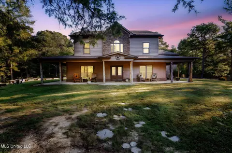 1088 S Red Banks Rd, Byhalia, MS 38611