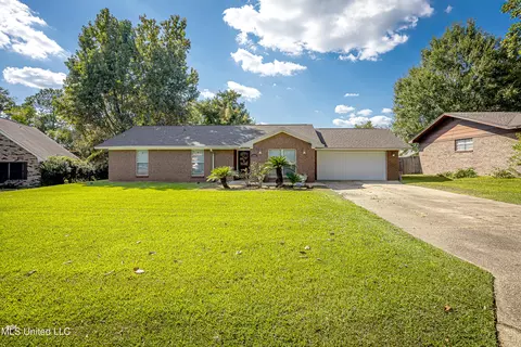 15694 S Parkwood Dr, Gulfport, MS 39503