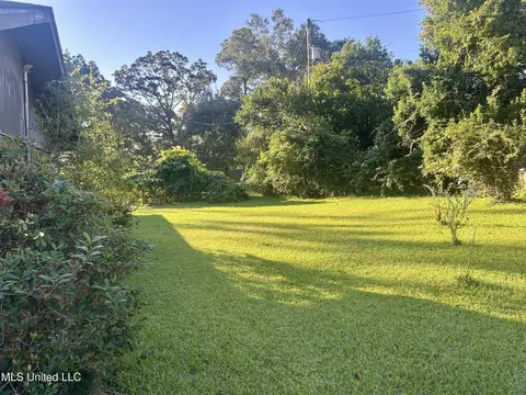 Exterior - 501 Oakbrook Dr, Mccomb, MS 39648 photo 1 of 1
