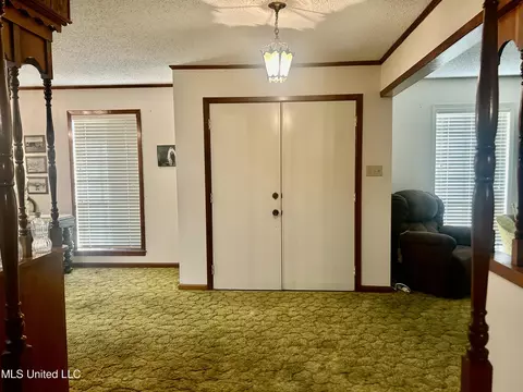 Entry Way - 501 Oakbrook Dr, Mccomb, MS 39648 photo 1 of 1