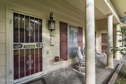 Exterior - 220 Beechcrest Dr, Jackson, MS 39211 photo 3 of 8