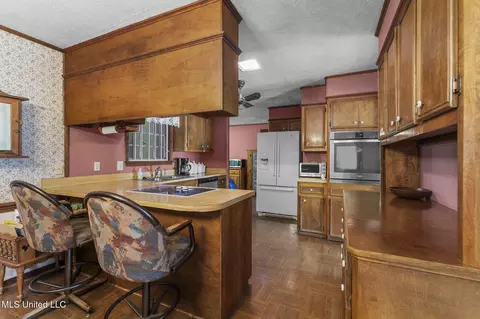 Kitchen - 220 Beechcrest Dr, Jackson, MS 39211 photo 1 of 3
