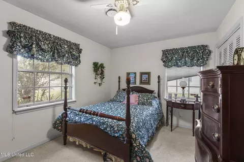 Bedroom - 220 Beechcrest Dr, Jackson, MS 39211 photo 4 of 6