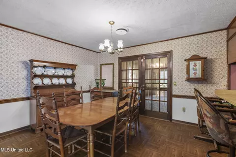 Dining - 220 Beechcrest Dr, Jackson, MS 39211 photo 2 of 2