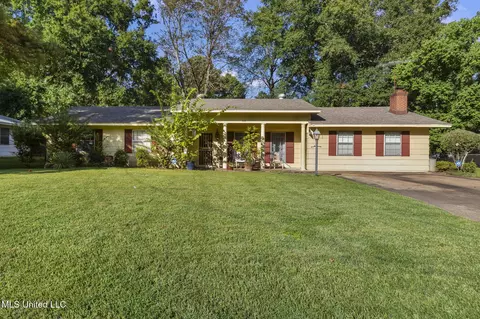 220 Beechcrest Dr, Jackson, MS 39211