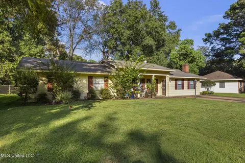 Exterior - 220 Beechcrest Dr, Jackson, MS 39211 photo 2 of 8