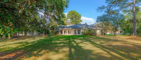 Exterior - 28 Deerfield Dr, Madison, MS 39110 photo 3 of 5