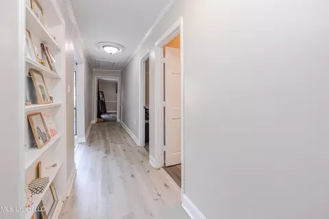 Entry Way - 28 Deerfield Dr, Madison, MS 39110 photo 4 of 4
