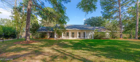 28 Deerfield Dr, Madison, MS 39110
