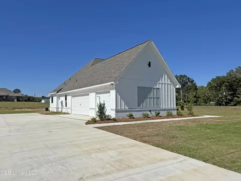 Exterior - 404 Lennon Ln, Brandon, MS 39047 photo 3 of 8
