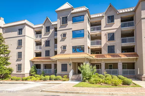 425 Elegans Ct, Ocean Springs, MS 39564
