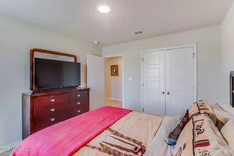Bedroom - 1012 Enclave Cir, Long Beach, MS 39560 photo 4 of 6