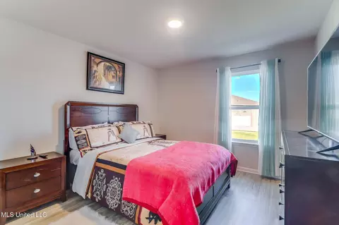 Bedroom - 1012 Enclave Cir, Long Beach, MS 39560 photo 3 of 6