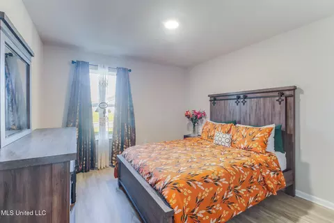 Bedroom - 1012 Enclave Cir, Long Beach, MS 39560 photo 1 of 6