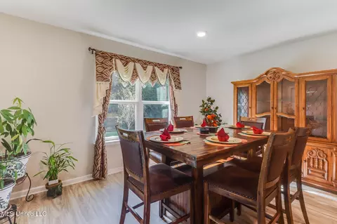 Dining - 1012 Enclave Cir, Long Beach, MS 39560 photo 1 of 2