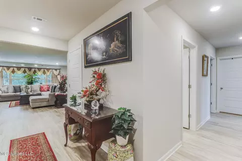 Entry Way - 1012 Enclave Cir, Long Beach, MS 39560 photo 1 of 1
