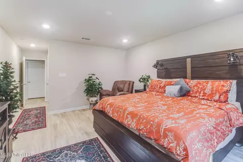 Bedroom - 1012 Enclave Cir, Long Beach, MS 39560 photo 6 of 6
