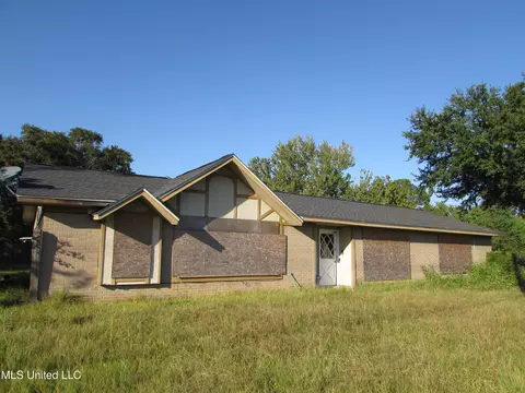13194 Dedeaux Rd, Gulfport, MS 39503