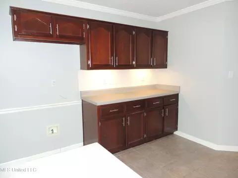 Kitchen - 400 S Timber Way, Hernando, MS 38632 photo 2 of 4