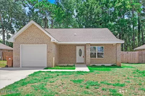 390 Rosalie Maria Dr, Biloxi, MS 39531