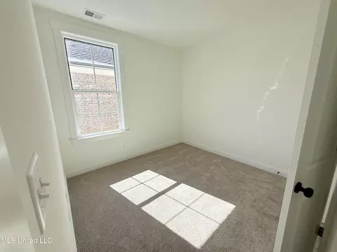 Bedroom - 818 W Quitman Ct, Nesbit, MS 38651 photo 4 of 6