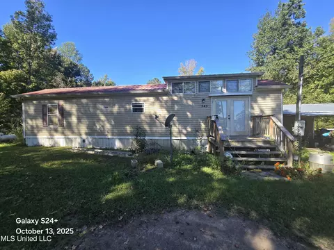 345 Osborn Moody Rd, Poplarville, MS 39470