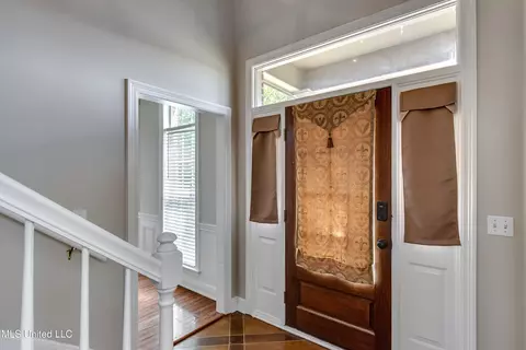 Entry Way - 420 Fairfield Dr, Madison, MS 39110 photo 1 of 6
