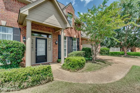 Exterior - 420 Fairfield Dr, Madison, MS 39110 photo 3 of 11