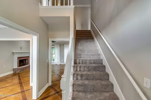Entry Way - 420 Fairfield Dr, Madison, MS 39110 photo 4 of 6