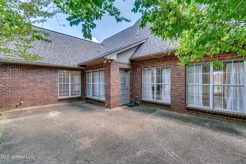 Exterior - 420 Fairfield Dr, Madison, MS 39110 photo 6 of 11