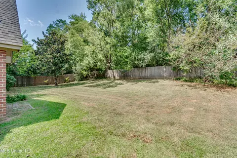 Exterior - 420 Fairfield Dr, Madison, MS 39110 photo 11 of 11
