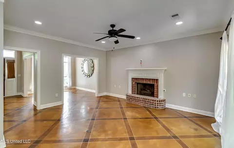 Living - 420 Fairfield Dr, Madison, MS 39110 photo 5 of 6