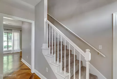 Entry Way - 420 Fairfield Dr, Madison, MS 39110 photo 2 of 6