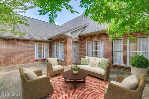 Exterior - 420 Fairfield Dr, Madison, MS 39110 photo 8 of 11