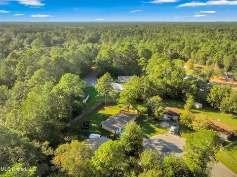 5672 Woodstock Ct, Gautier, MS 39553